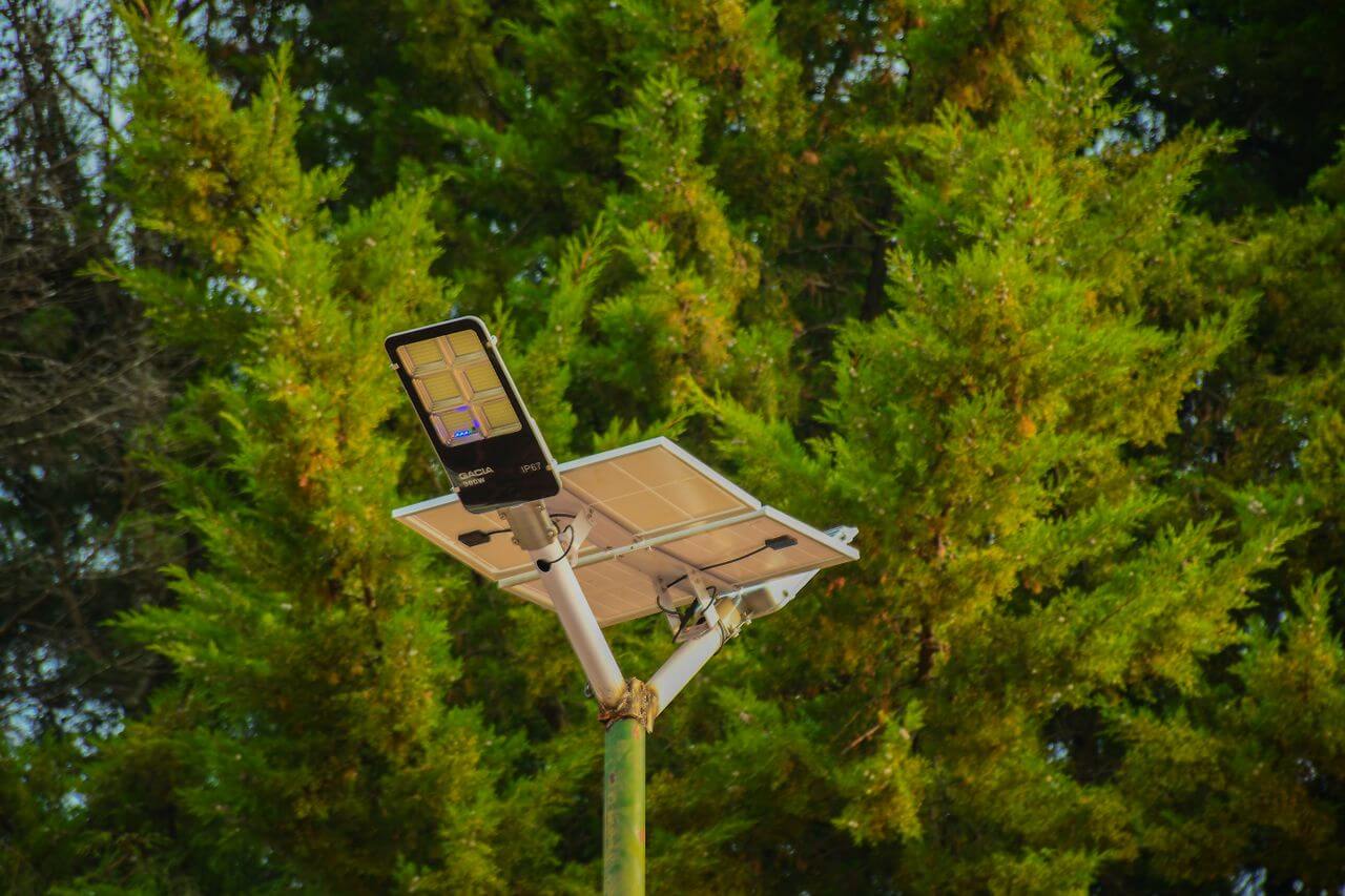 Lampu Tenaga Surya